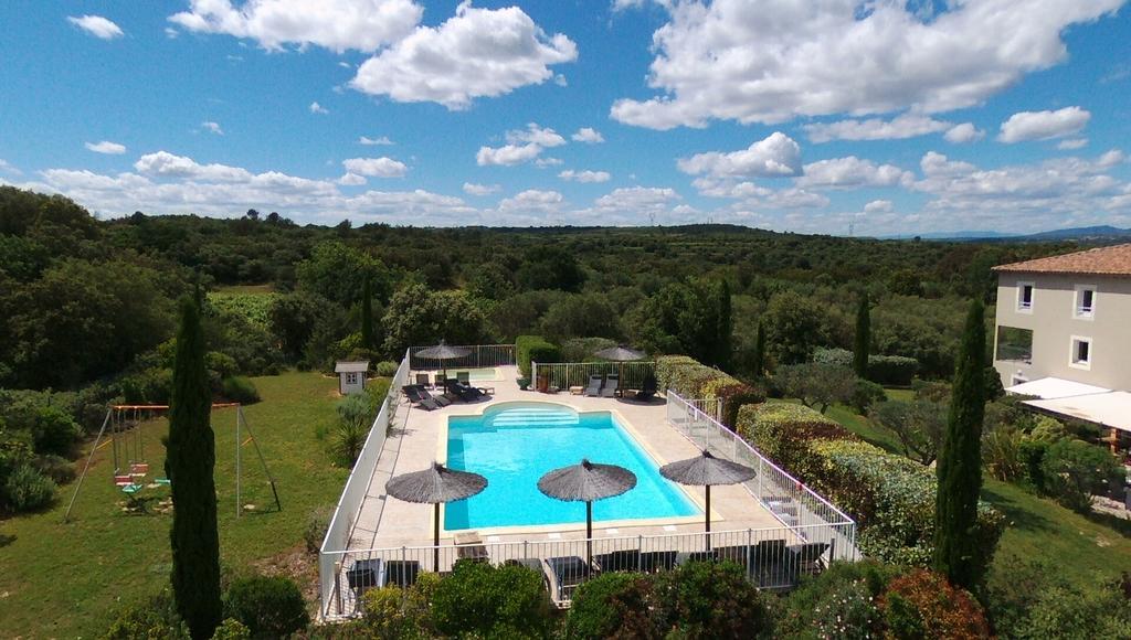 Hotel Restaurant Le Gardon - Pont Du Gard Collias Bagian luar foto
