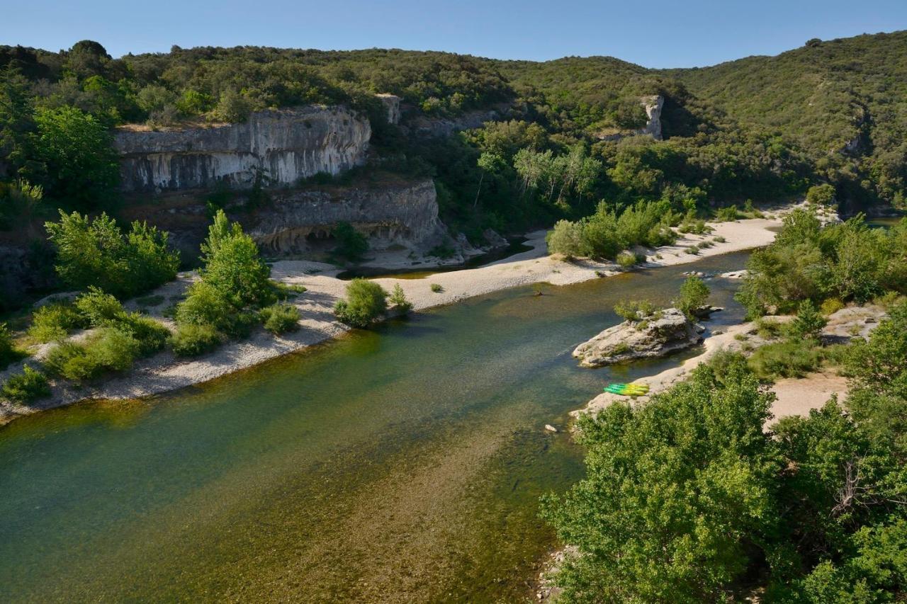 Hotel Restaurant Le Gardon - Pont Du Gard Collias Bagian luar foto